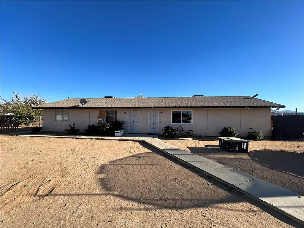 13615 Pauhaska Road, Apple Valley, CA 92308