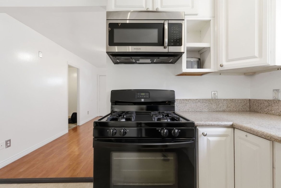 1668 Anaheim Street, Harbor City Casa Bella Realty Group