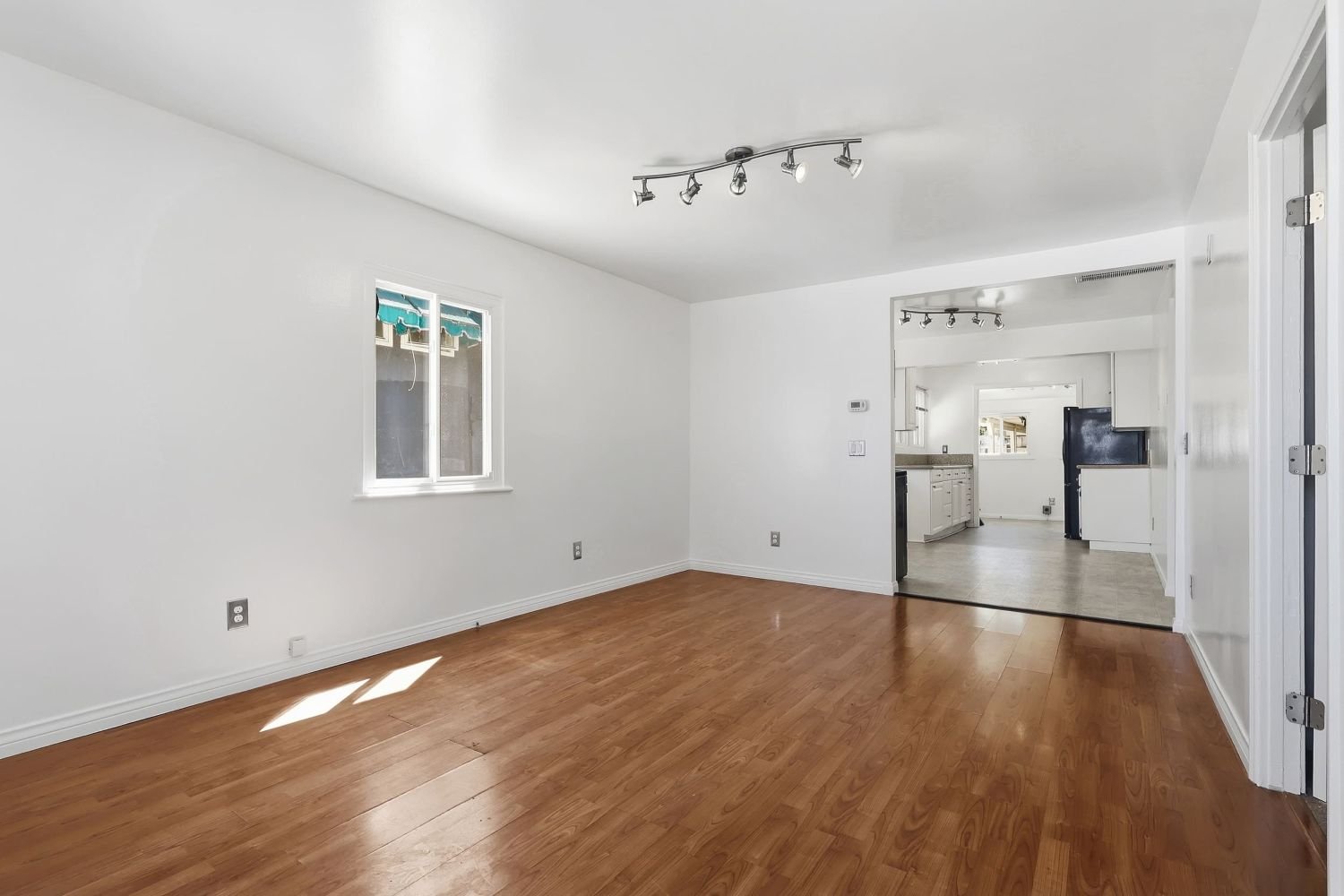 1668 Anaheim Street, Harbor City Casa Bella Realty Group