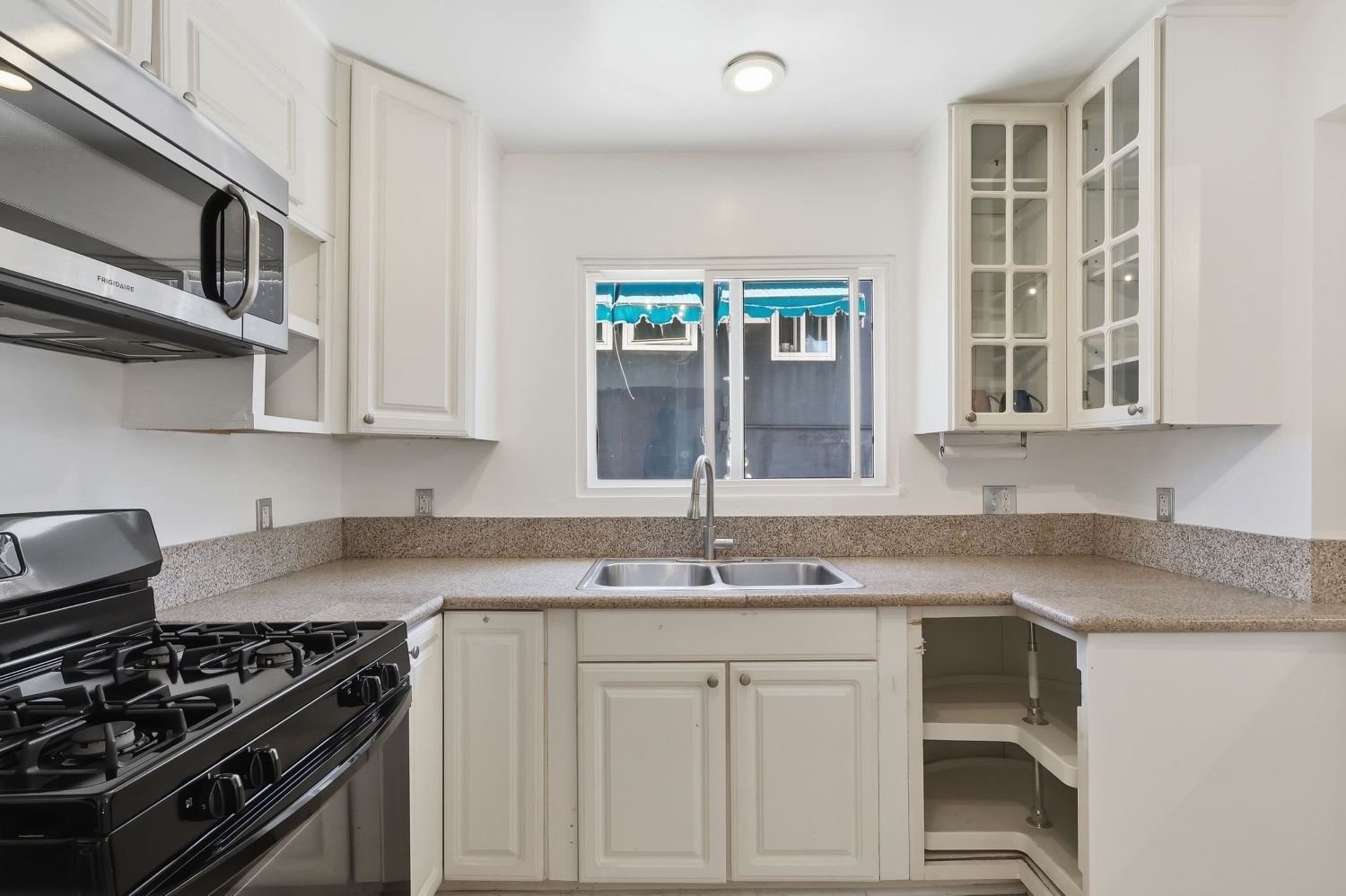 1668 Anaheim Street, Harbor City Casa Bella Realty Group