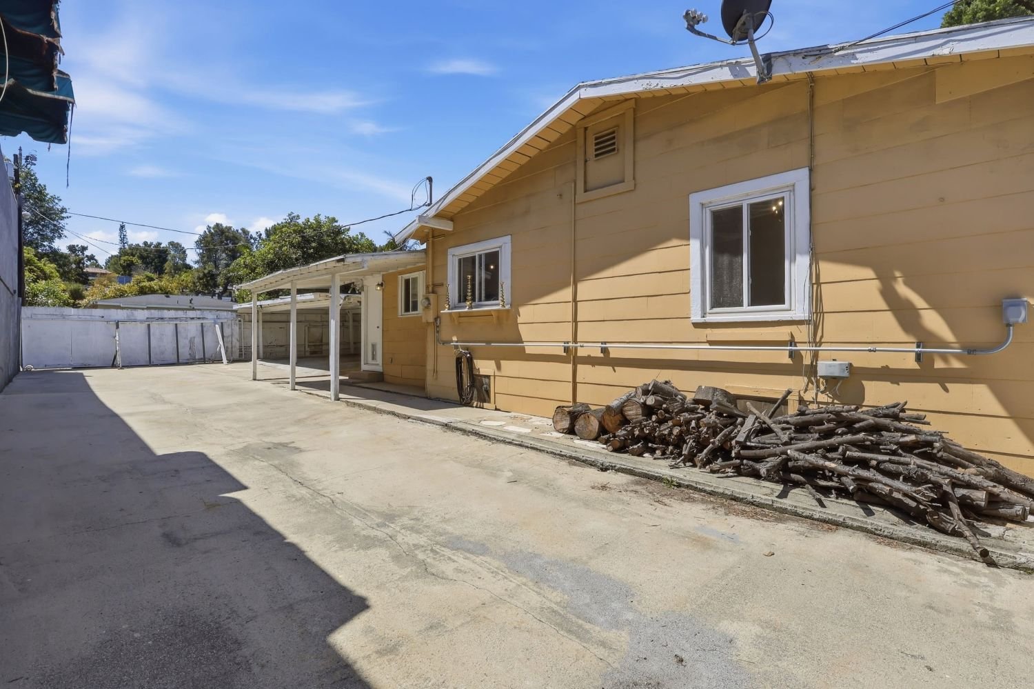 1668 Anaheim Street, Harbor City Casa Bella Realty Group