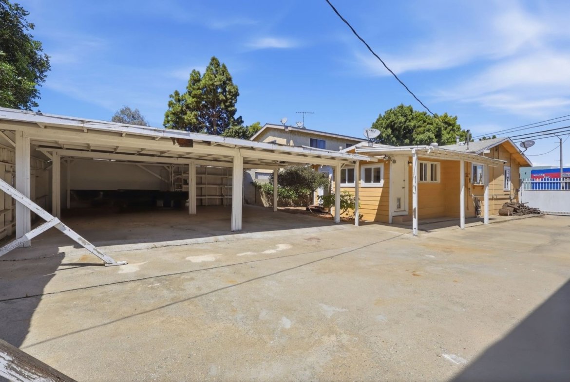 1668 Anaheim Street, Harbor City Casa Bella Realty Group