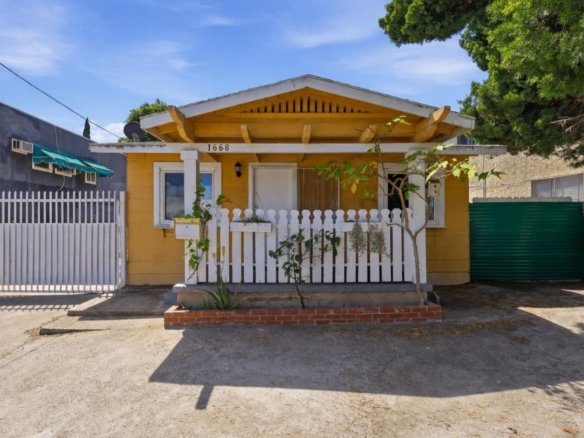 1668 Anaheim Street, Harbor City Casa Bella Realty Group